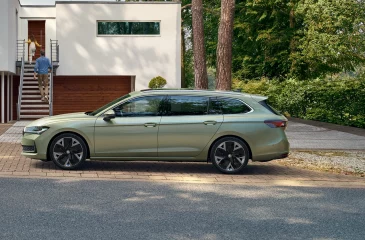 Heben Sie sich von der Masse ab und verleihen Sie Ihrem Fahrzeug mit dem Paket „Chrom“ einen unverwechselbaren Look.