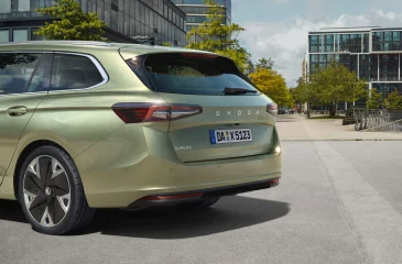 Sie möchten herausragende Lichtleistung in jeder Situation? Mit den Matrix-LED-Front- und LED-Heckleuchten haben Sie jederzeit alles genauestens im Blick.